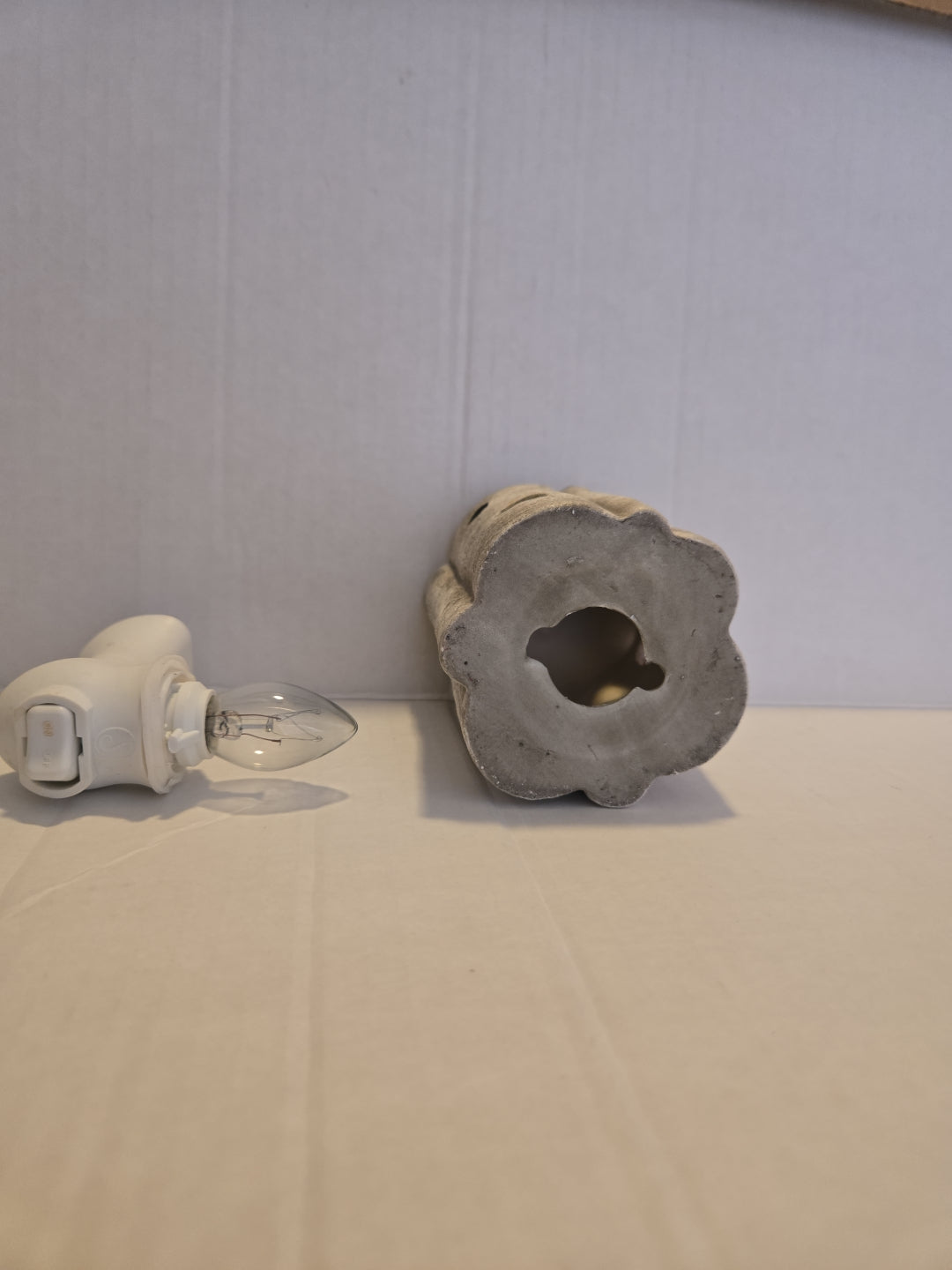 Scentsy Tree Stump Log Wall Plug-In Fragrance Wax Warmer & Light