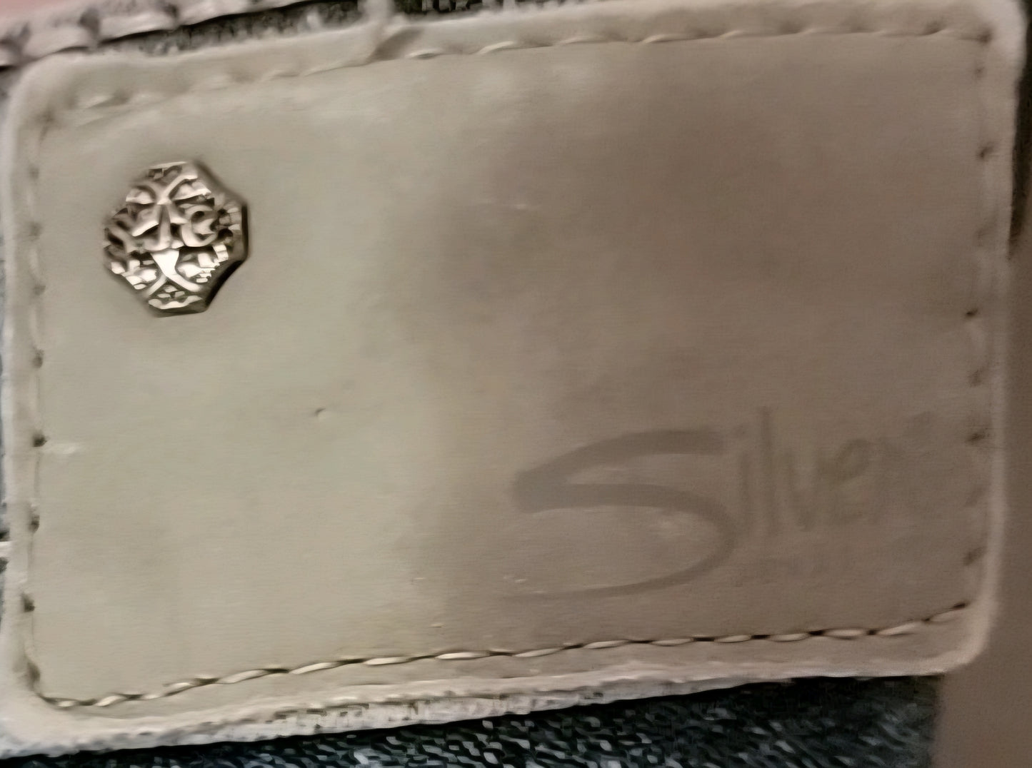 Silver Jeans Suki Fluid Denim Mid Capri Thick Stitch Women’s Size W26/L22.5