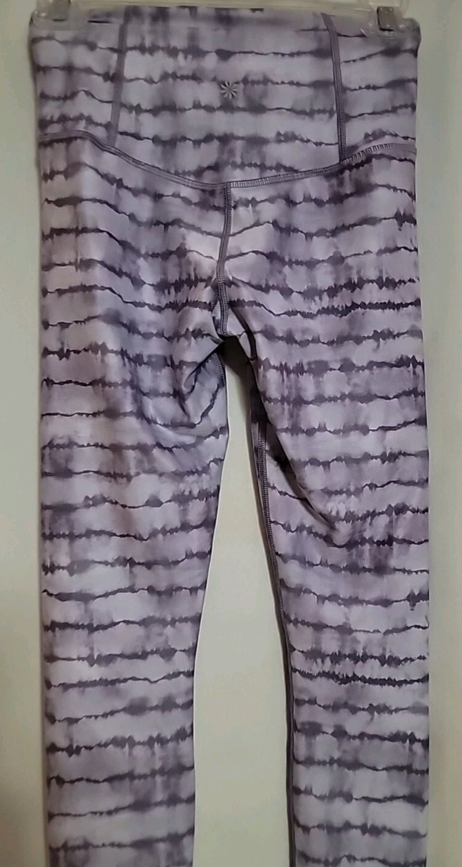 Athleta Elation Printed Capri Leggings Tahiti Dusk Purple Size XS