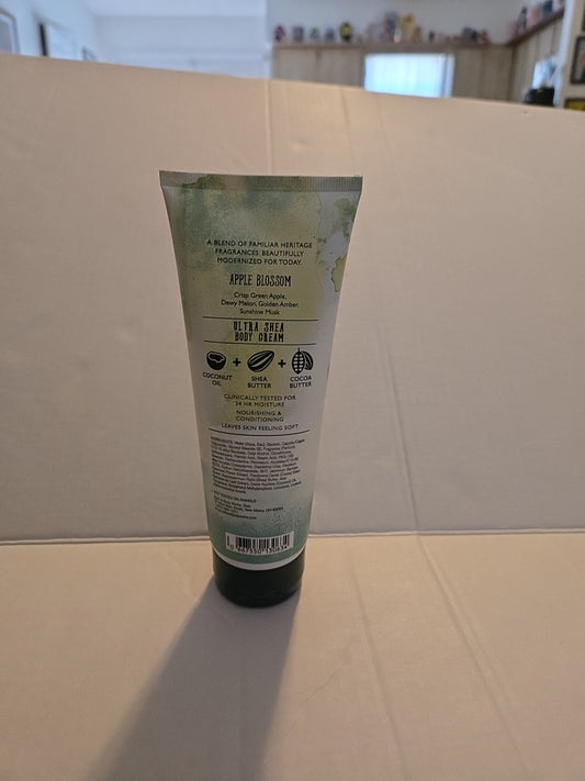 Bath & Body Works Apple Blossom Ultra Shea Body Cream 8 Oz