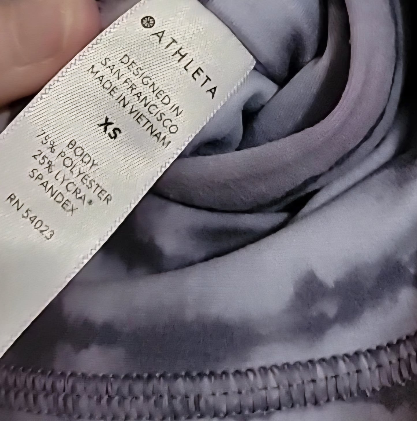 Athleta Elation Printed Capri Leggings Tahiti Dusk Purple Size XS