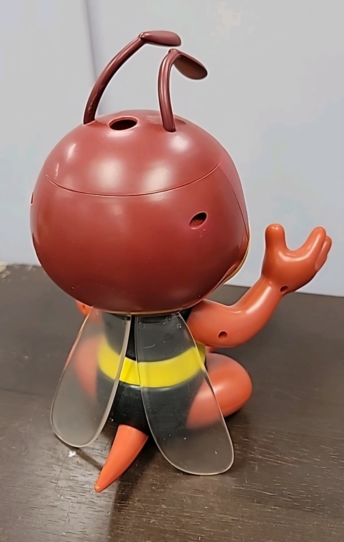 Disney Parks Epcot Flower And Garden Festival Spike The Bee Sipper Cup