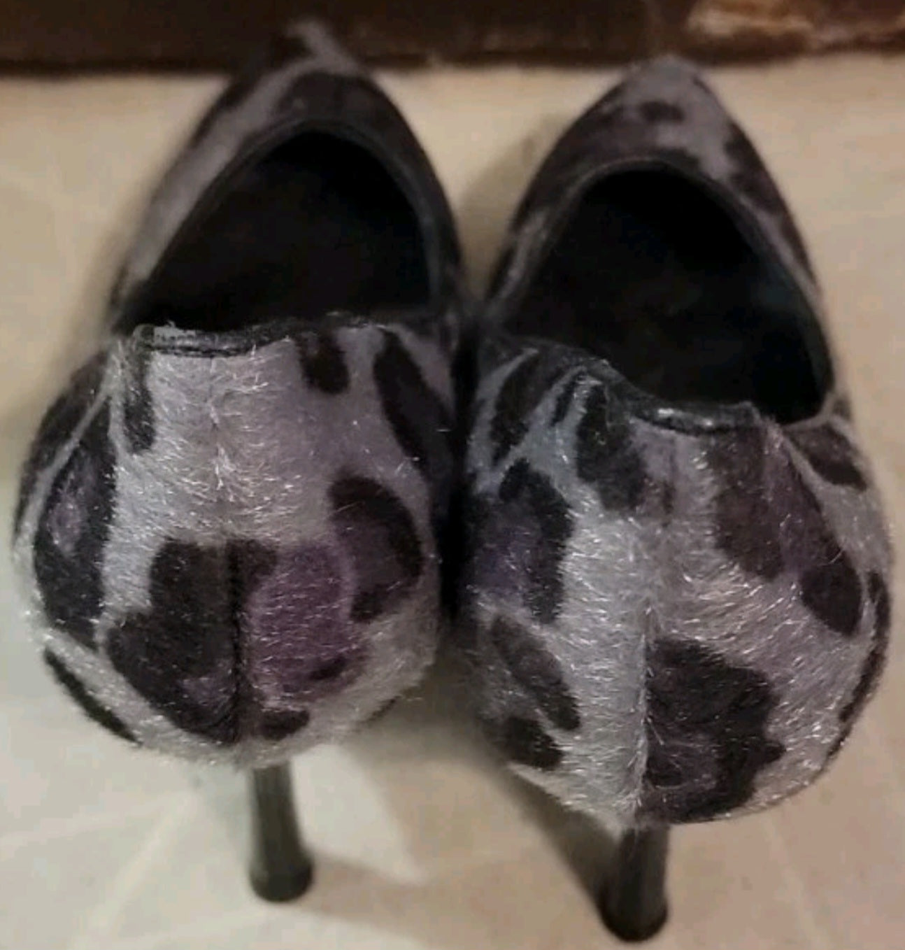 Guess by Marciano Leopard Print Round Toe Stilettos Size 6M