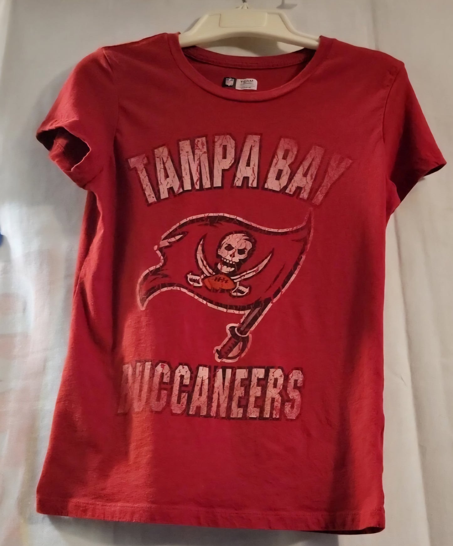 Tampa Bay Buccaneers NFL Team Apparel Women's T-Shirt Size Medium