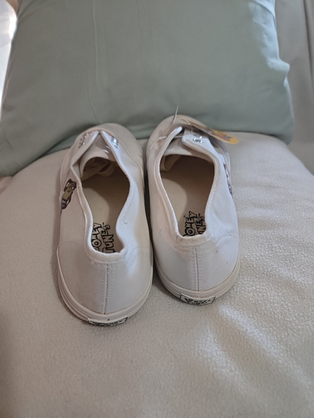 Vintage 90s Looney Tunes Taz NWT Shoes Womens Size 9.5-Please Read Description