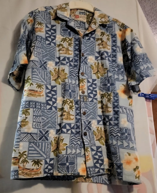 Hilo Hattie Hawaiian Aloha Shirt Flower Made in Hawaii Hibiscus Size Medium