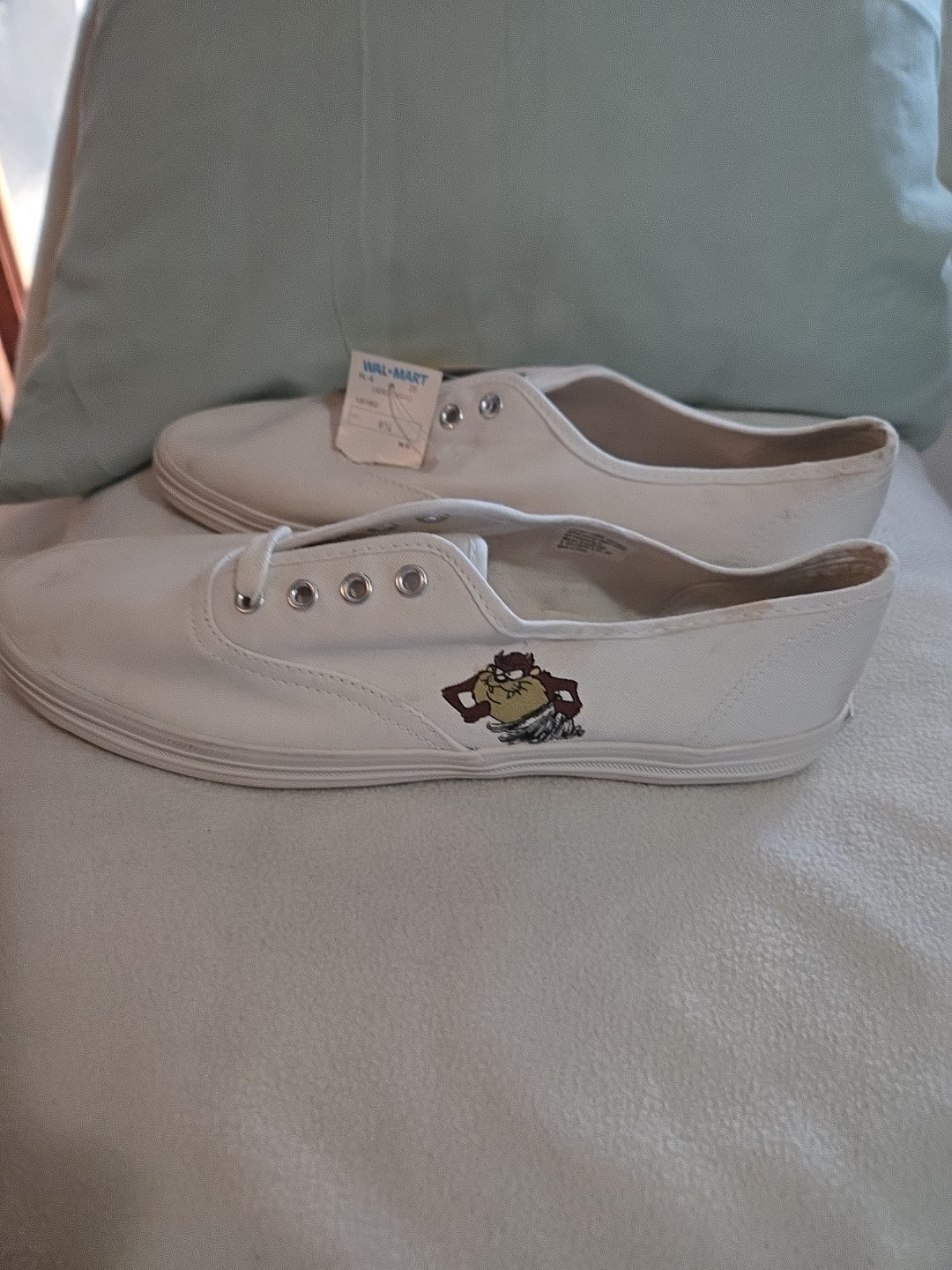 Vintage 90s Looney Tunes Taz NWT Shoes Womens Size 9.5-Please Read Description