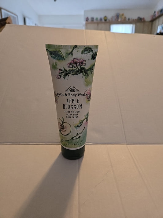 Bath & Body Works Apple Blossom Ultra Shea Body Cream 8 Oz